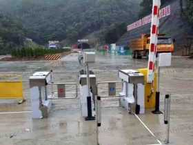 浙江高速某隧道擺閘聯動中距離現場案例